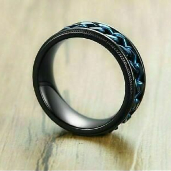 👑Men 8MM wide titanium steel ring - Picture 5 of 8